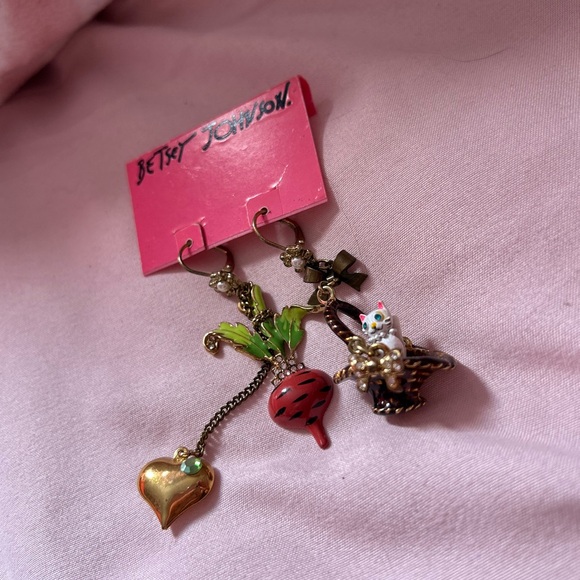 Betsey Johnson Earrings - Picture 3 of 3